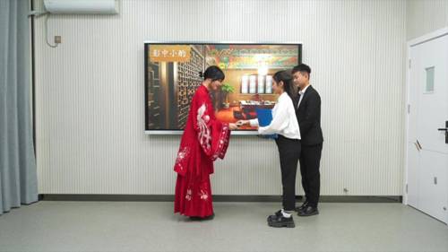 http://xww.hynu.cn/__local/3/5B/06/99C77CCD02CE2E6AA83BDE77E54_93868B03_13FE9.jpg