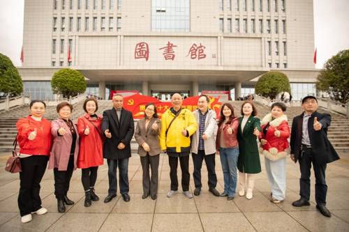 http://xyw.hynu.edu.cn/__local/F/D4/03/49A3A891739ECD40F7B2589FD00_B6BC9D60_4387A.jpg